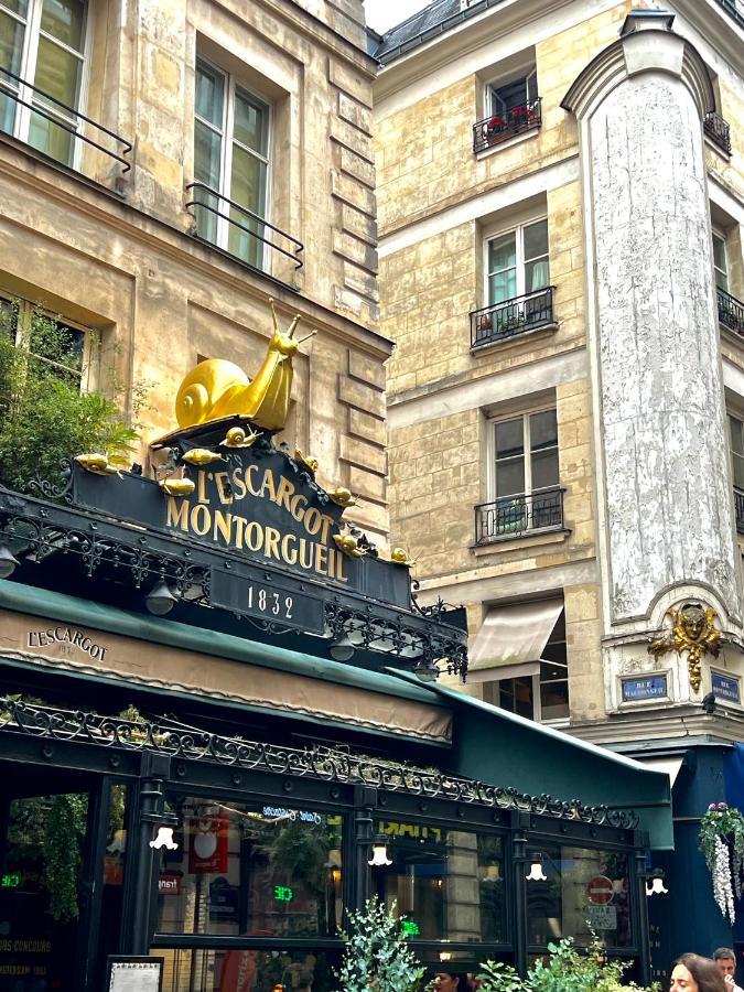 Quartier Montorgueil, Voie Pietonne, Dans Un Immeuble Du Xveme Paris Exterior foto