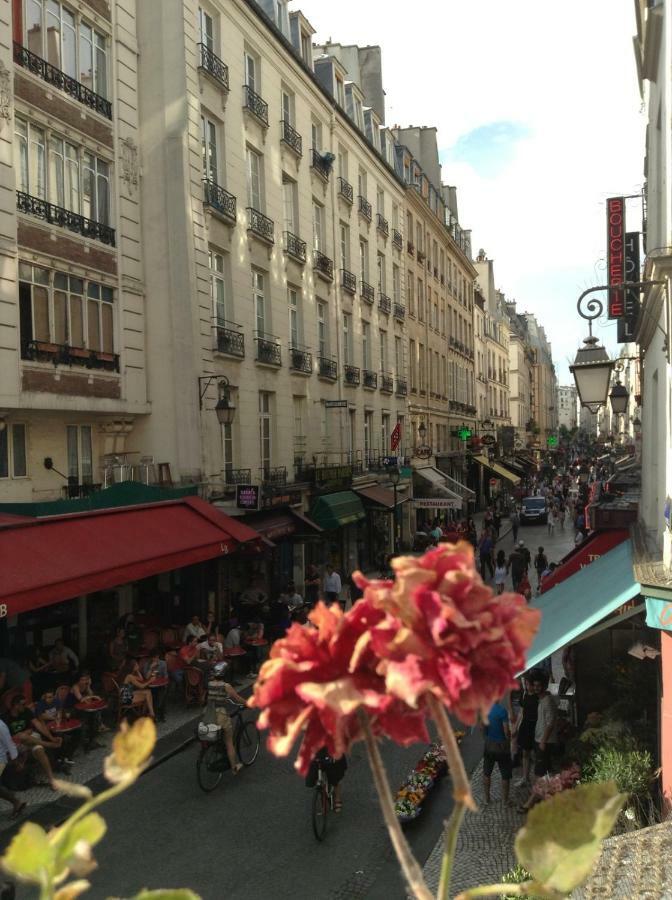 Quartier Montorgueil, Voie Pietonne, Dans Un Immeuble Du Xveme Paris Exterior foto